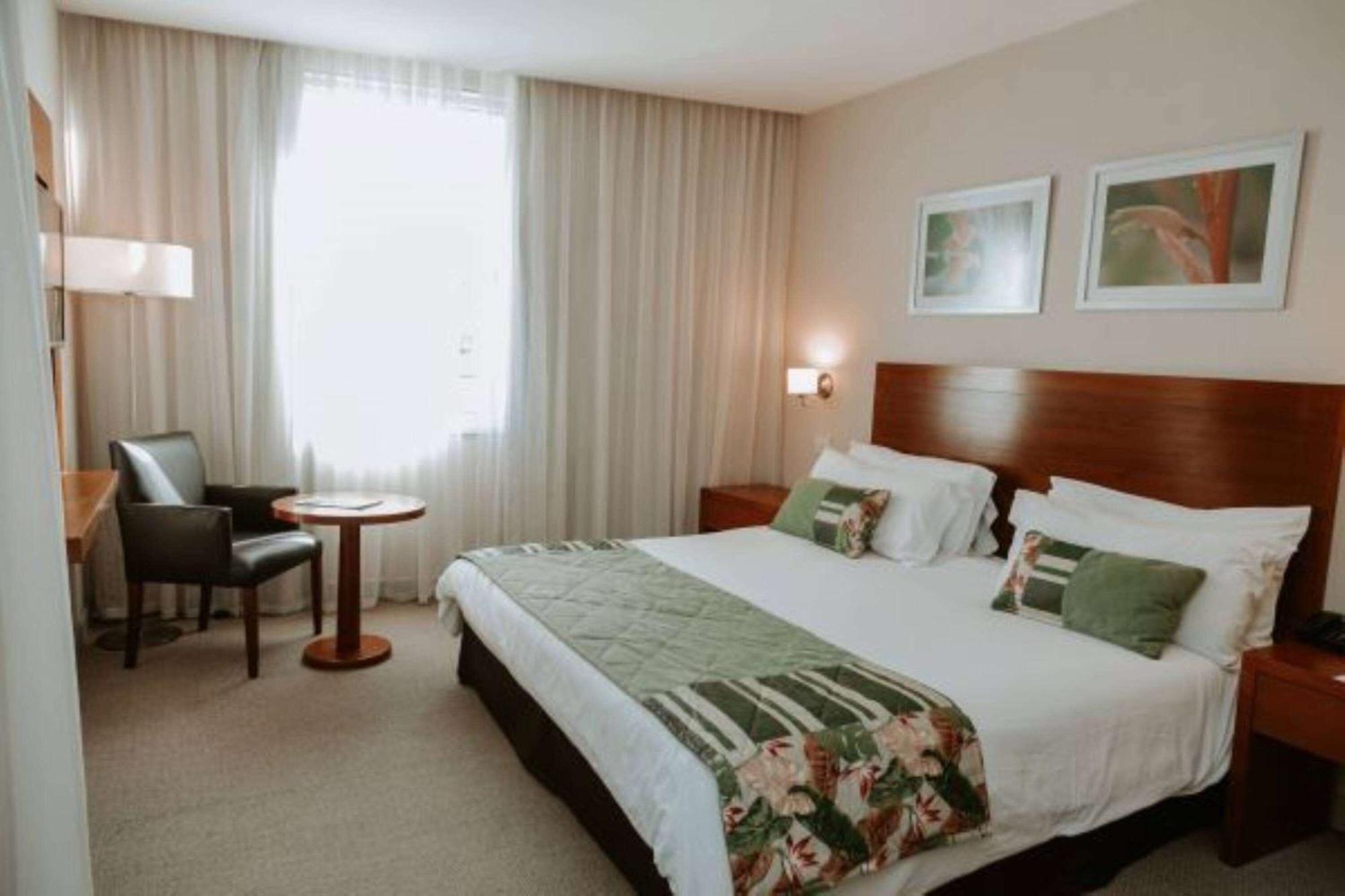 Howard Johnson Hotel Yerba Buena megye Kültér fotó